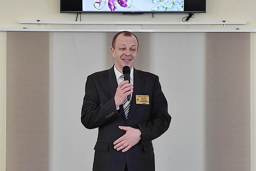 Женщинам посвящается